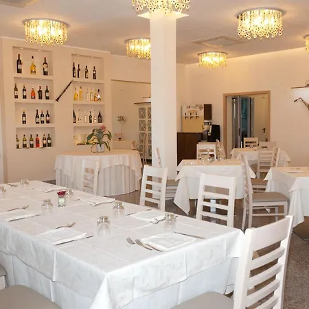 Ristorante Cesare מלון 3*